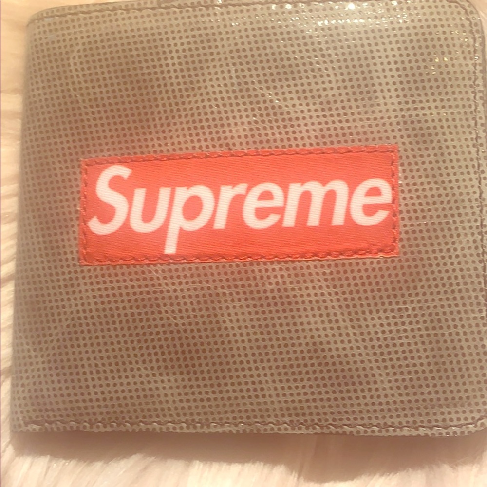 JAZ Haute Couture Supreme leather wallet.